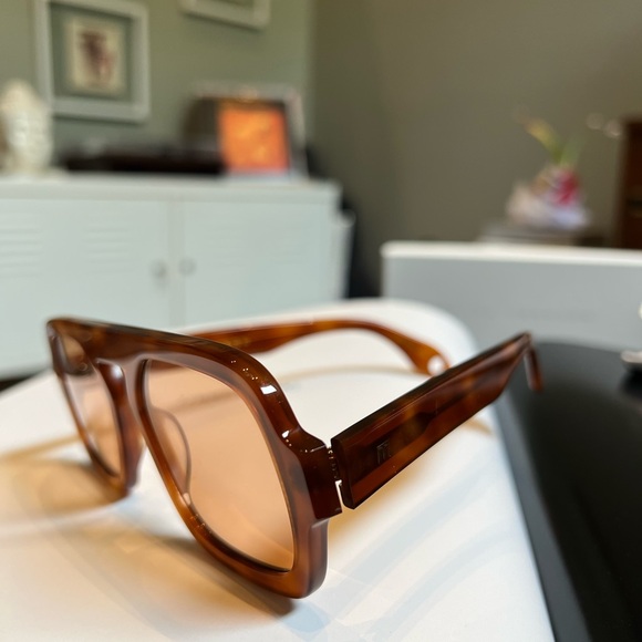 Stylish Brown Sunglasses for Women main image 4